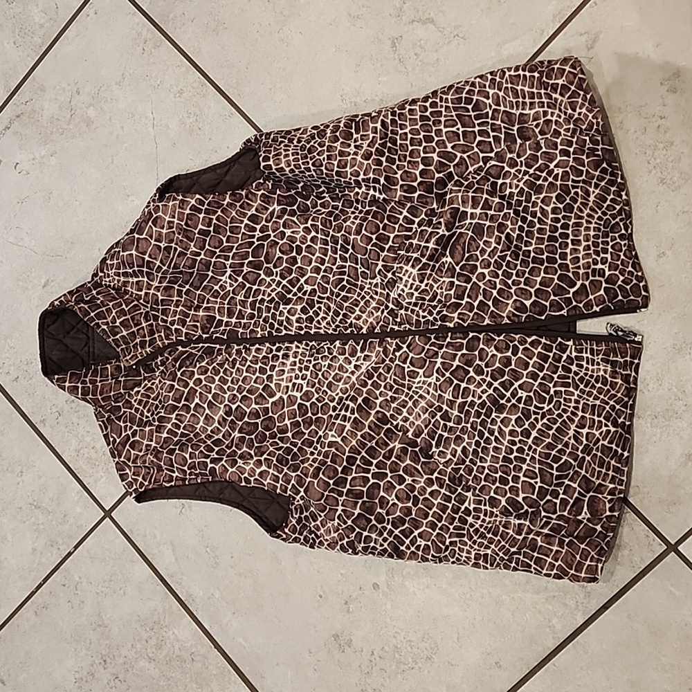 Reversible vest